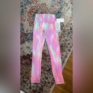 NWT Lululemon size 4 psychedelic